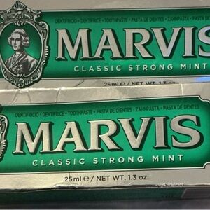 Classic Strong Mint Toothpaste - Green
